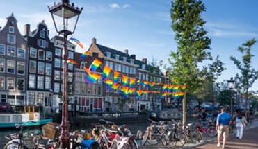 Gay Tour Amsterdam, vrijgezellenfeest-vrijgezellenuitje-amsterdam, rondleidingen-in-amsterdam
